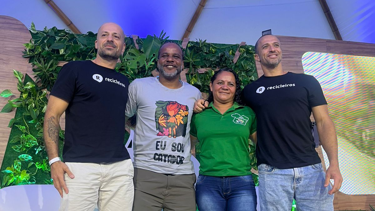 Foto dos participantes do painel: Erich, Tião, Sarah e Rafael